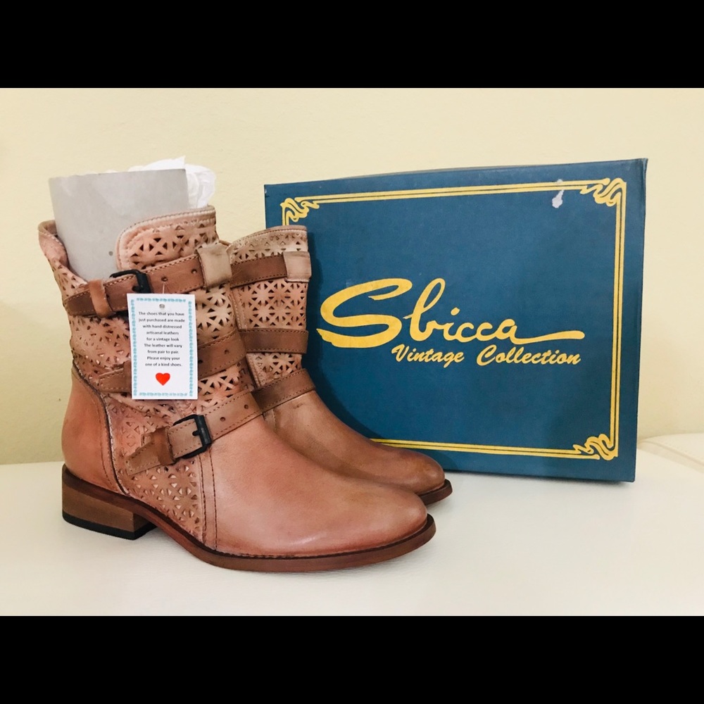 Beautiful women Boots Vintage